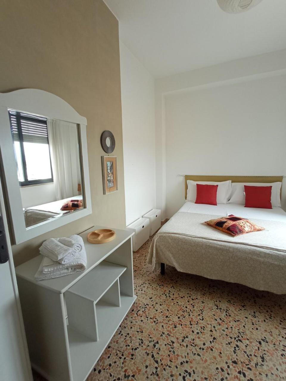 Myhouse Hotel Olbia Ngoại thất bức ảnh